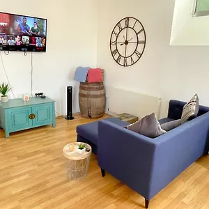  Apartment Stunning Converted Church
