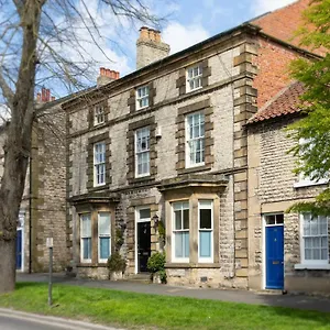 https://cawthorne-house.yorkshirehotels.net