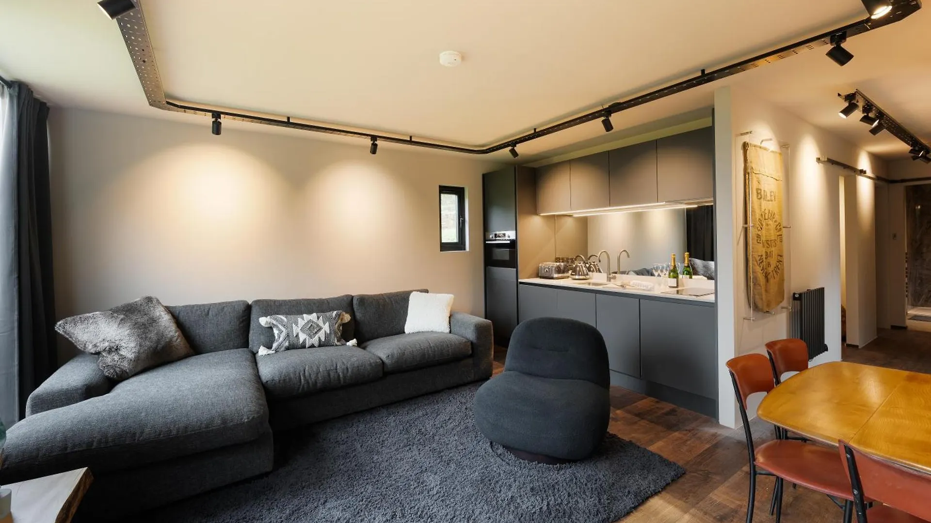 Luxury Container Lodge Bristol