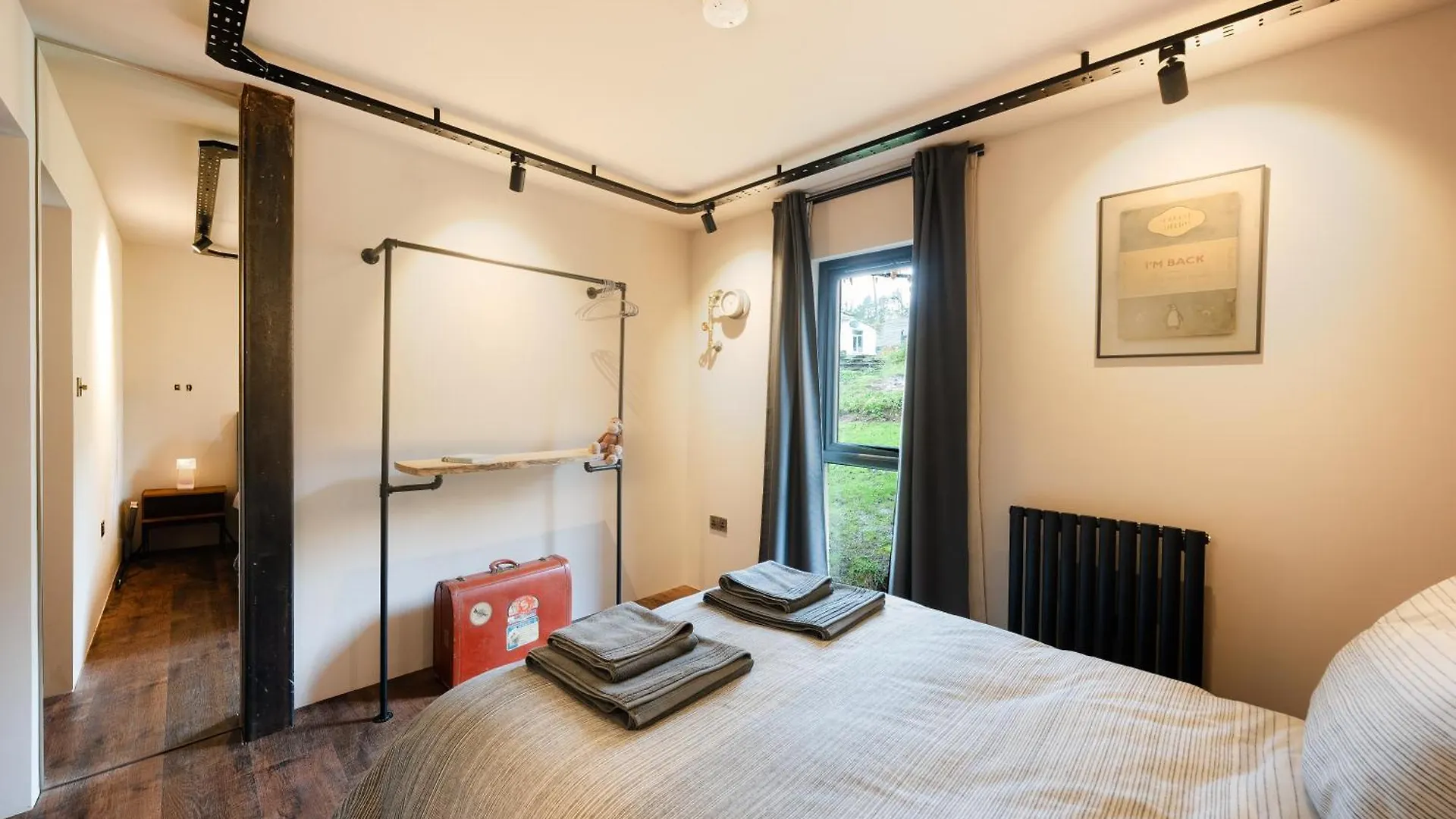 Luxury Container Lodge Bristol Apartment