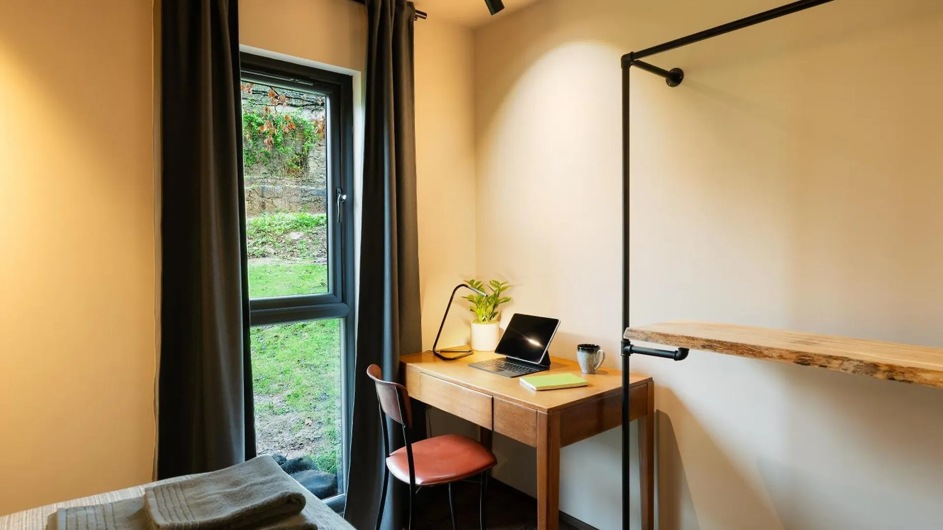 Luxury Container Lodge Bristol 0*,