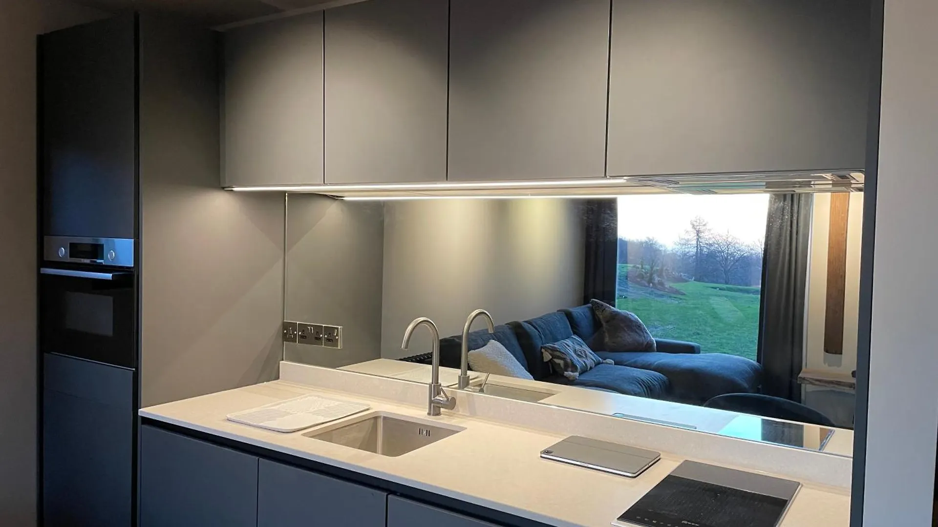 Luxury Container Lodge Bristol